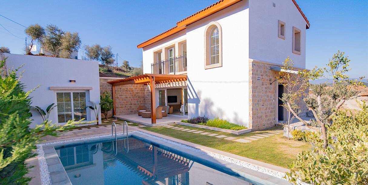 Get a villa just 4 minutes from Bodrum Airport now.