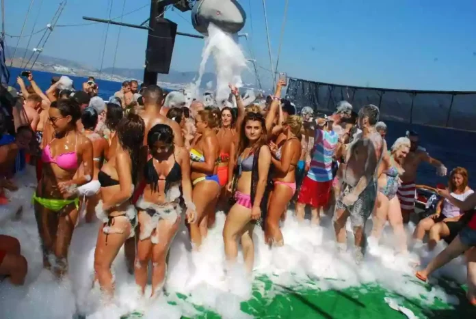 Mavi Deniz Party Boat Bodrum