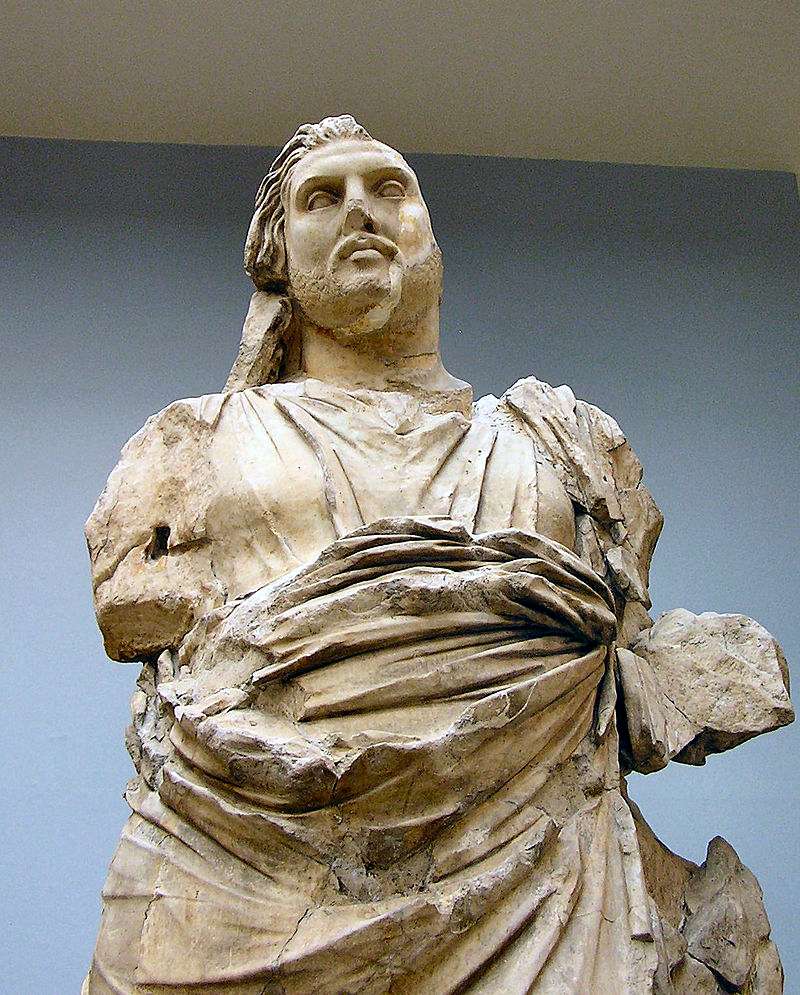 Kral Mausolos'un heykeli, bugün Londra'daki müzede yer almaktadır.