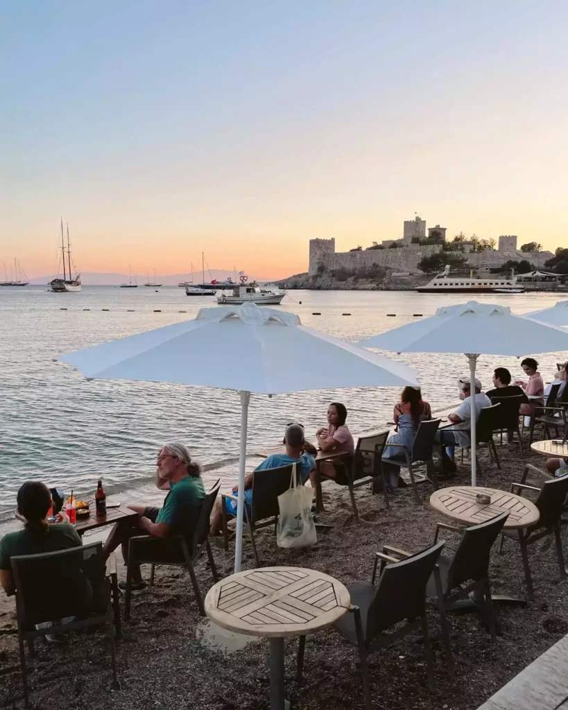 Moonlight Cafe Bar (Merkez)
