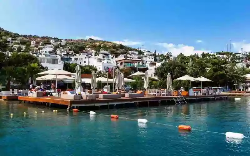 Türkbükü Tarihi, Kaya Mezarları