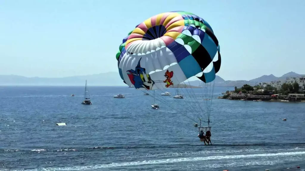 Bitez Parasailing, Deniz Paraşütü, Jet Ski, Fly Board, Banana Muz, Bodrum